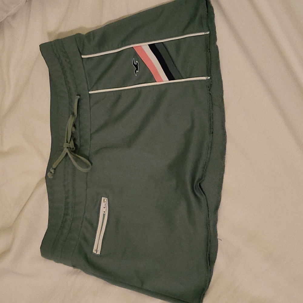 Hollister short skirt